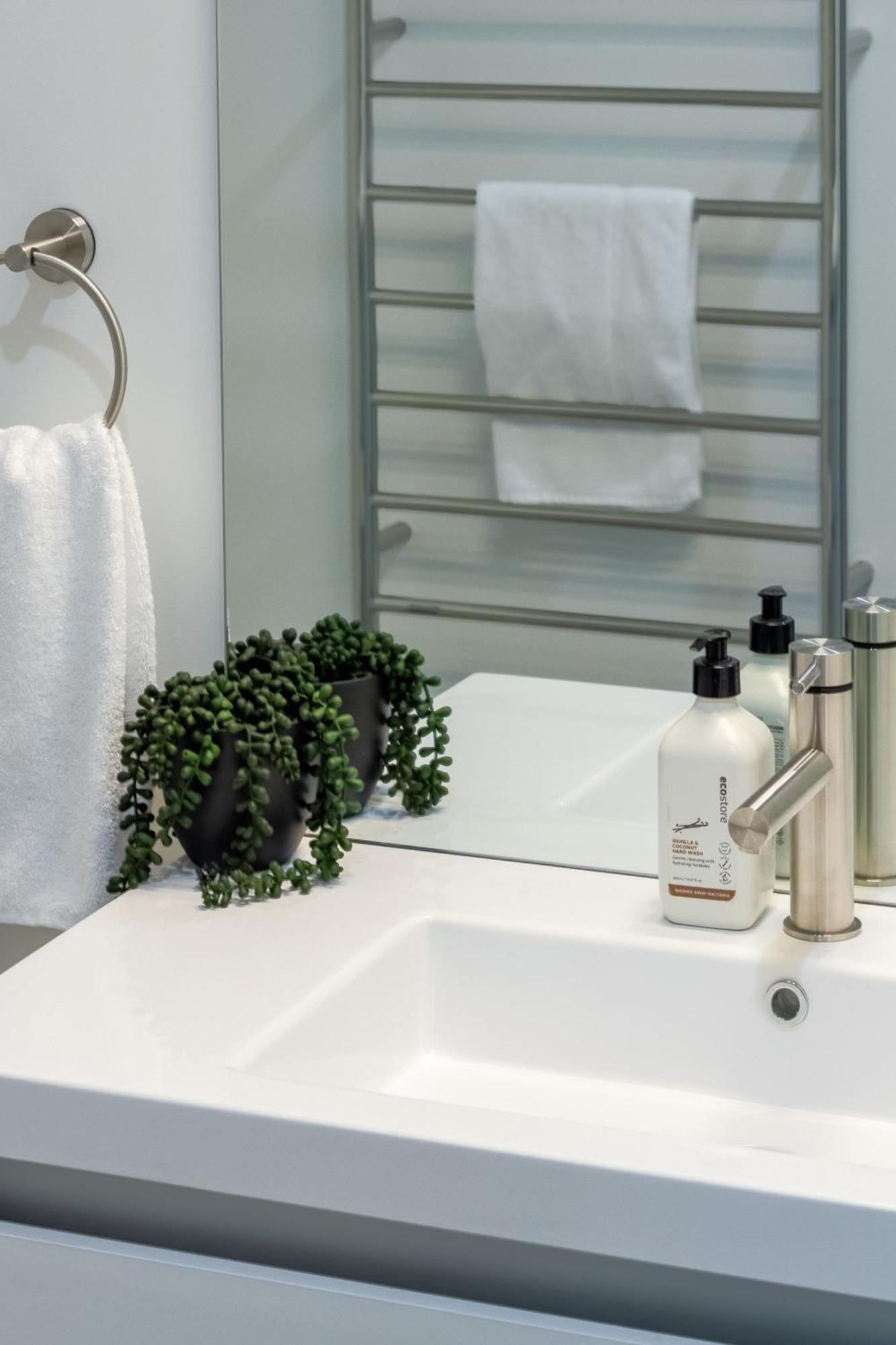 Unbeatable Central City Location 2 Bed Single Lvl Christchurch Exteriér fotografie